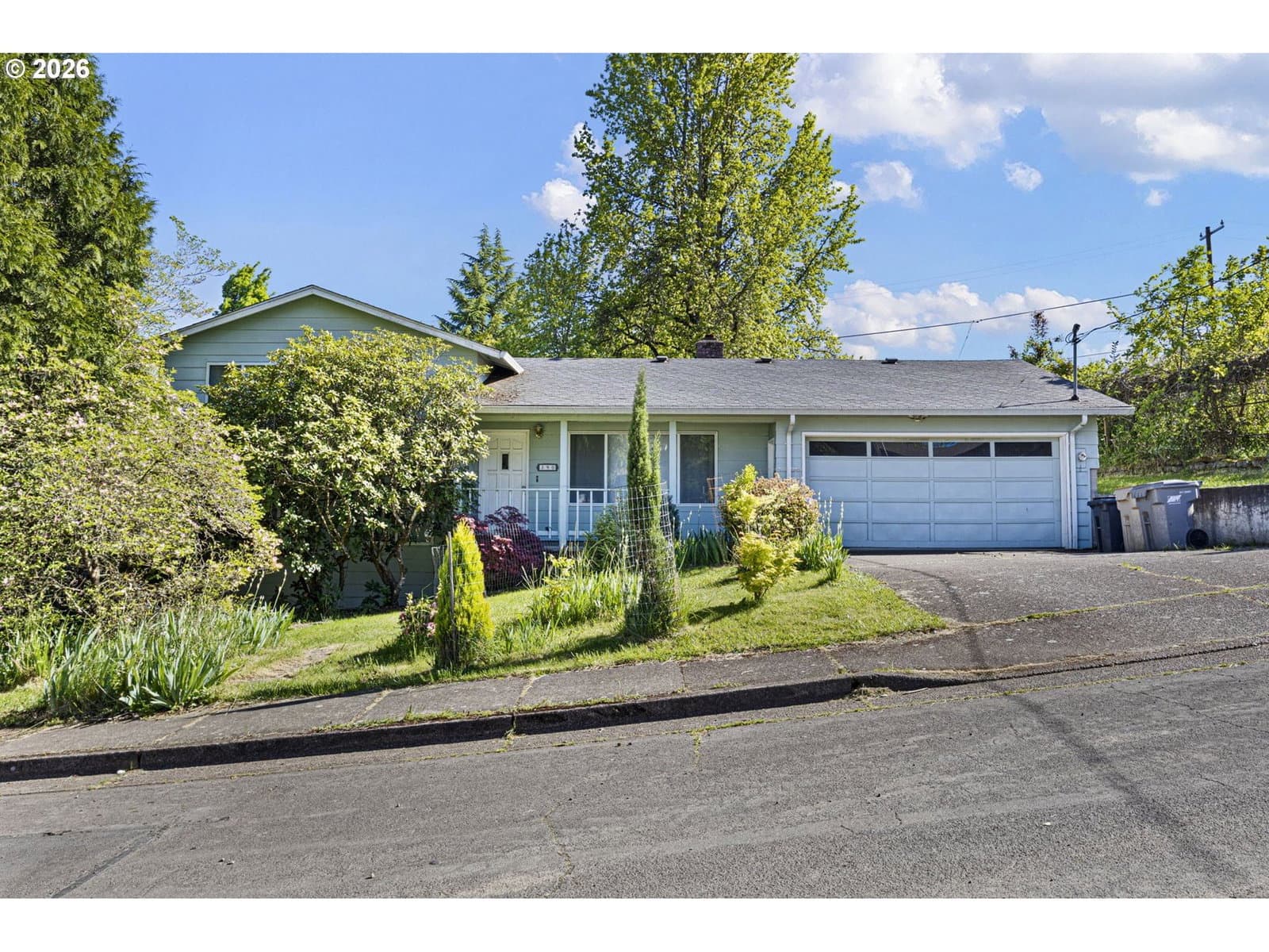 Listing photo 1 of 6