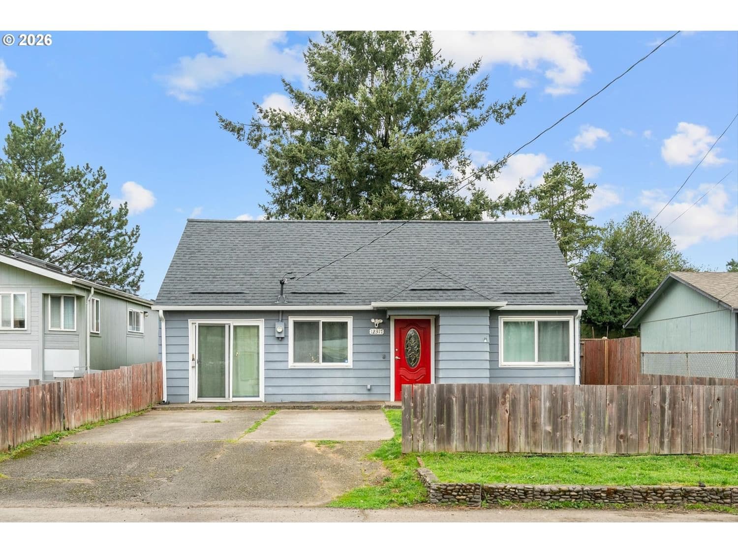 Listing photo 1 of 6