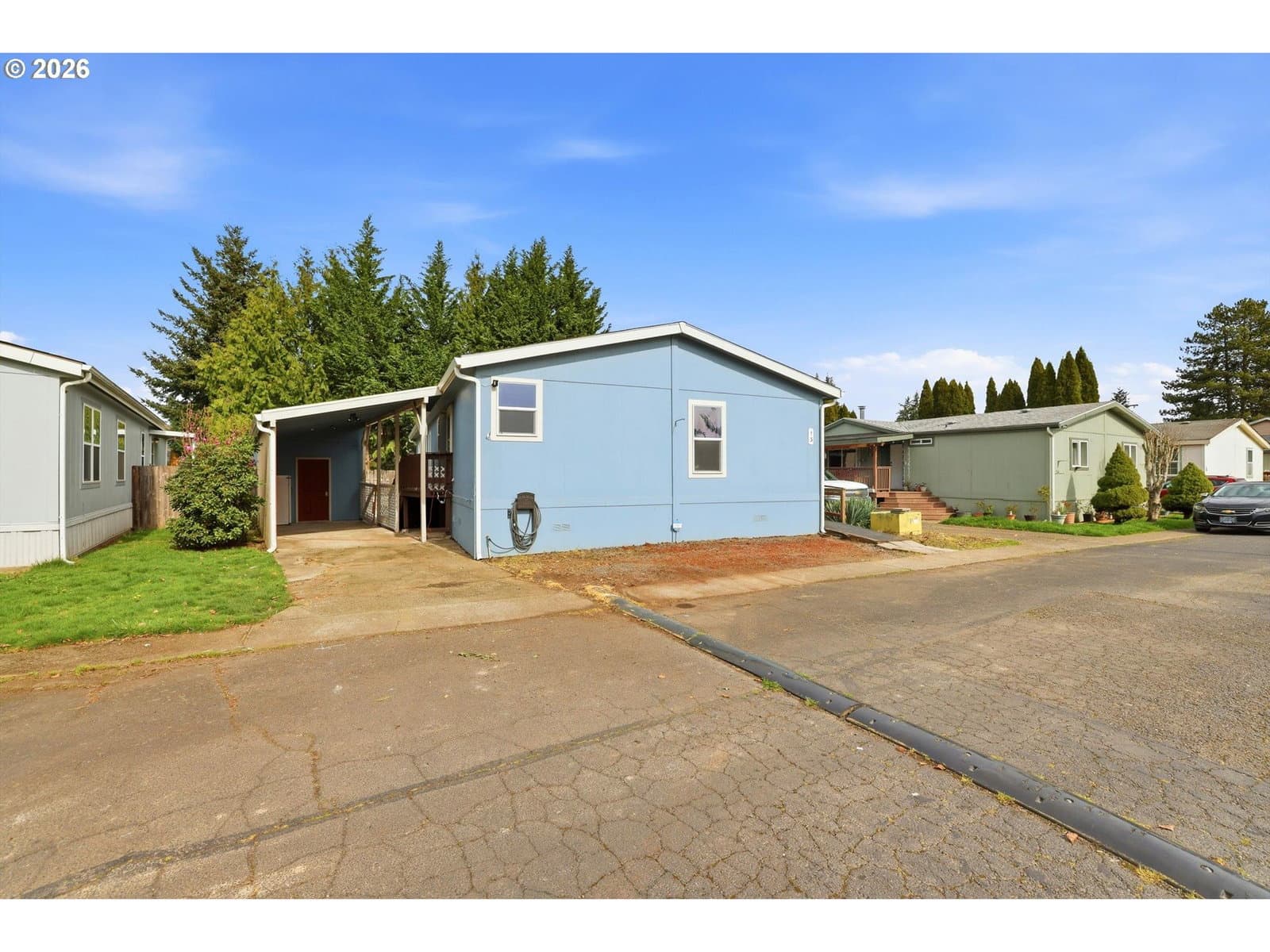 Listing photo 1 of 6