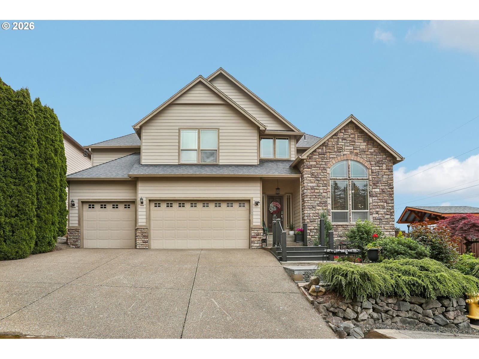Listing photo 1 of 6