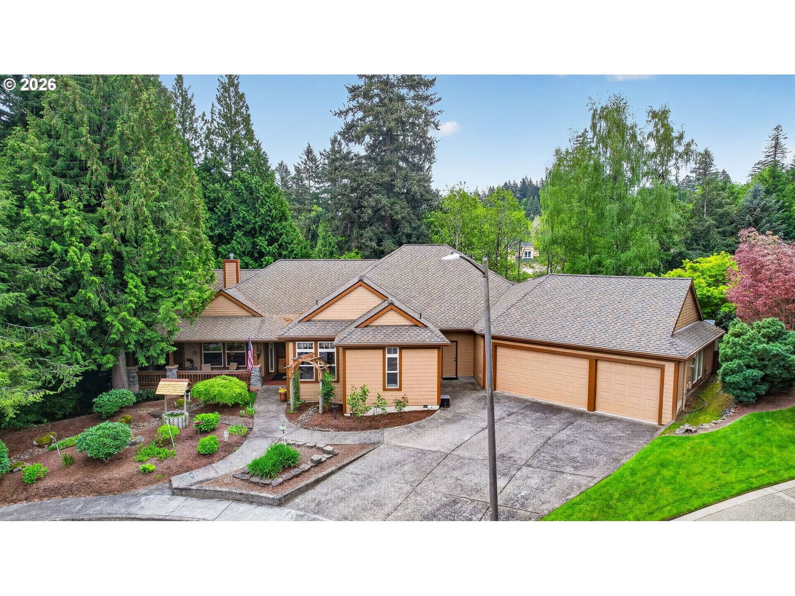 Listing photo 1 of 6