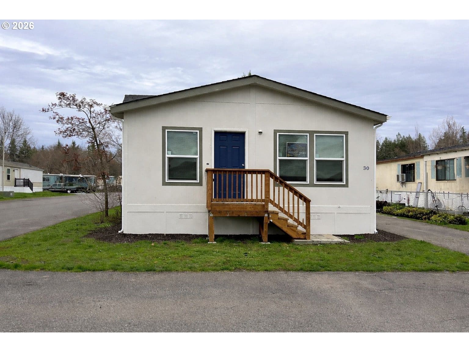 Listing photo 1 of 6
