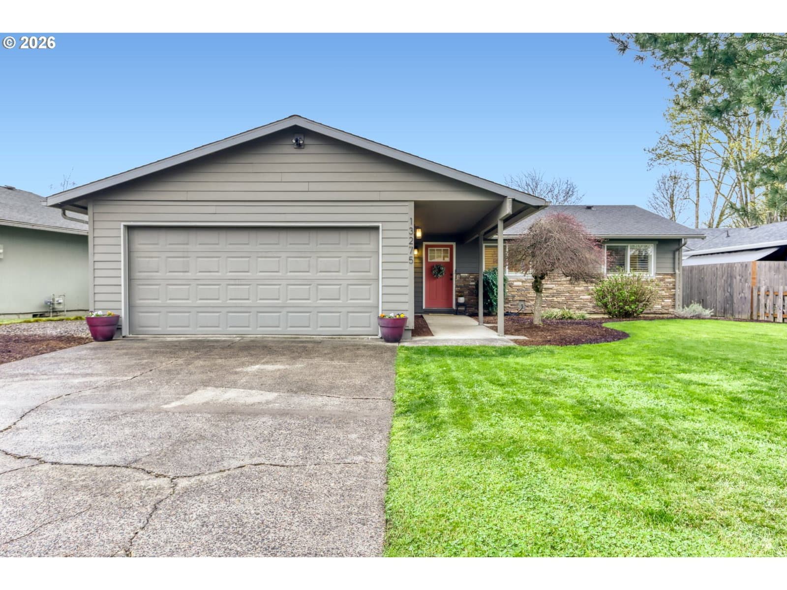 Listing photo 1 of 6