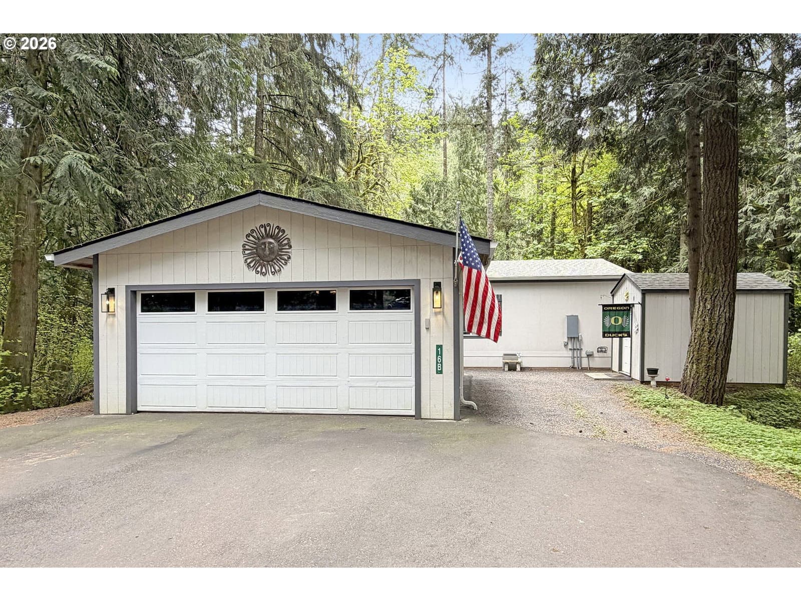 Listing photo 1 of 6