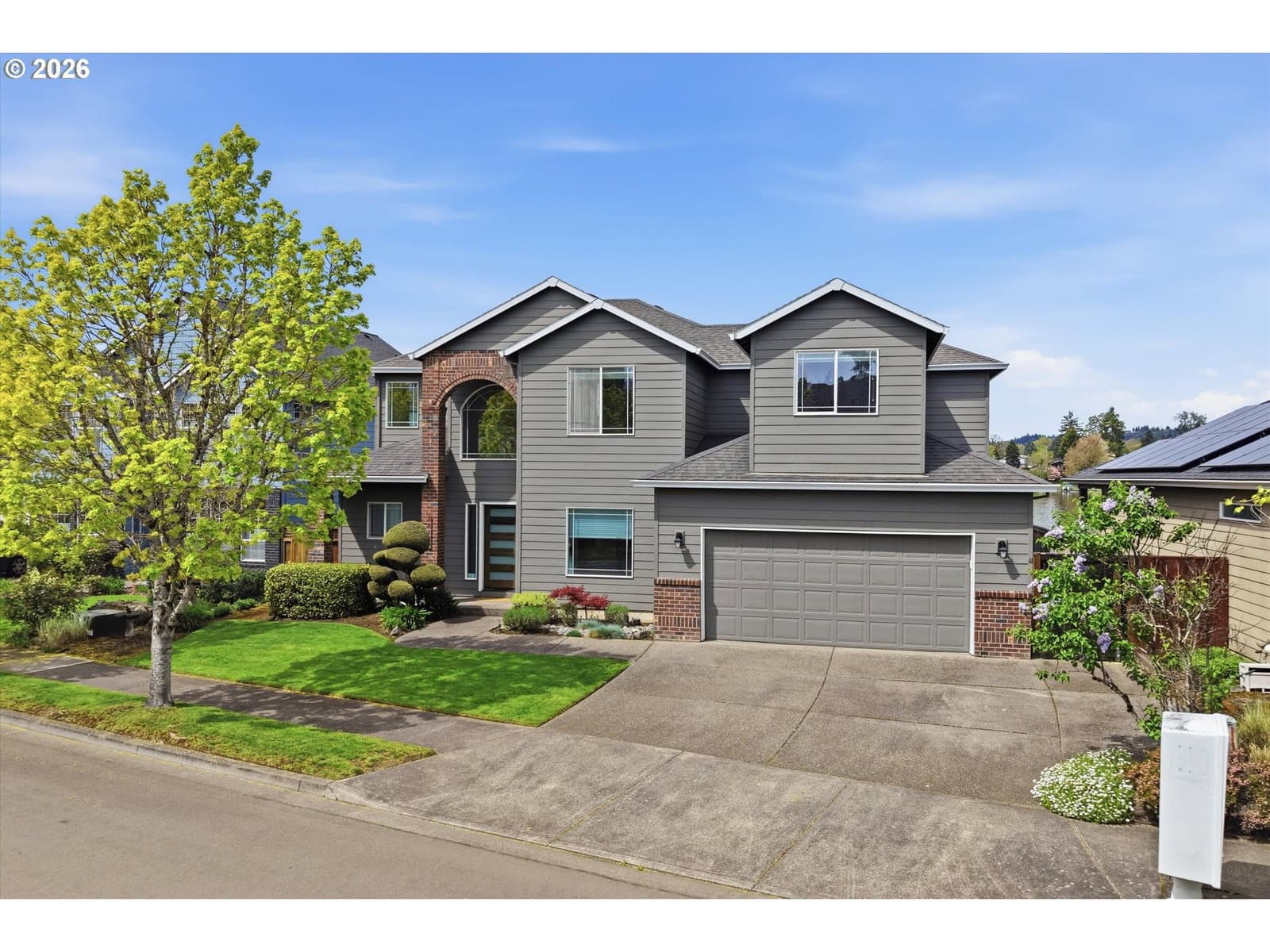 Listing photo 1 of 6