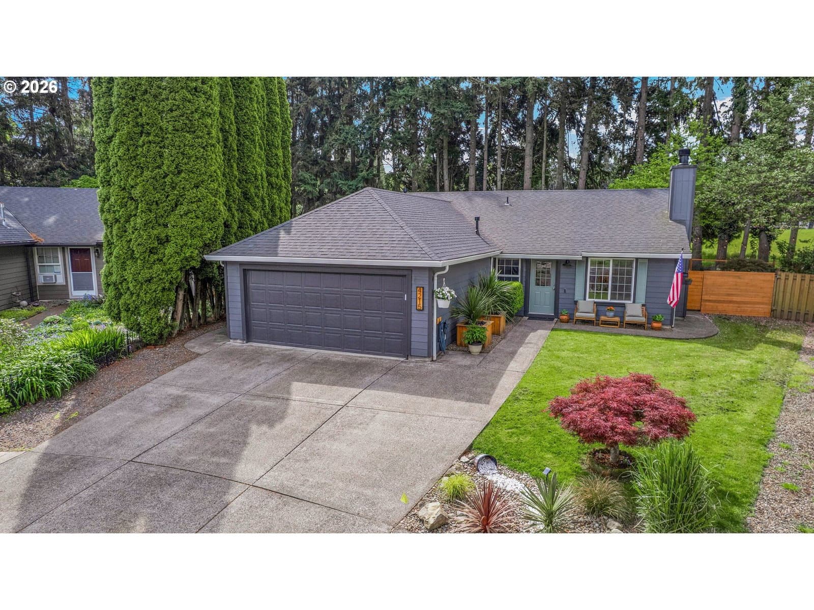 Listing photo 1 of 6