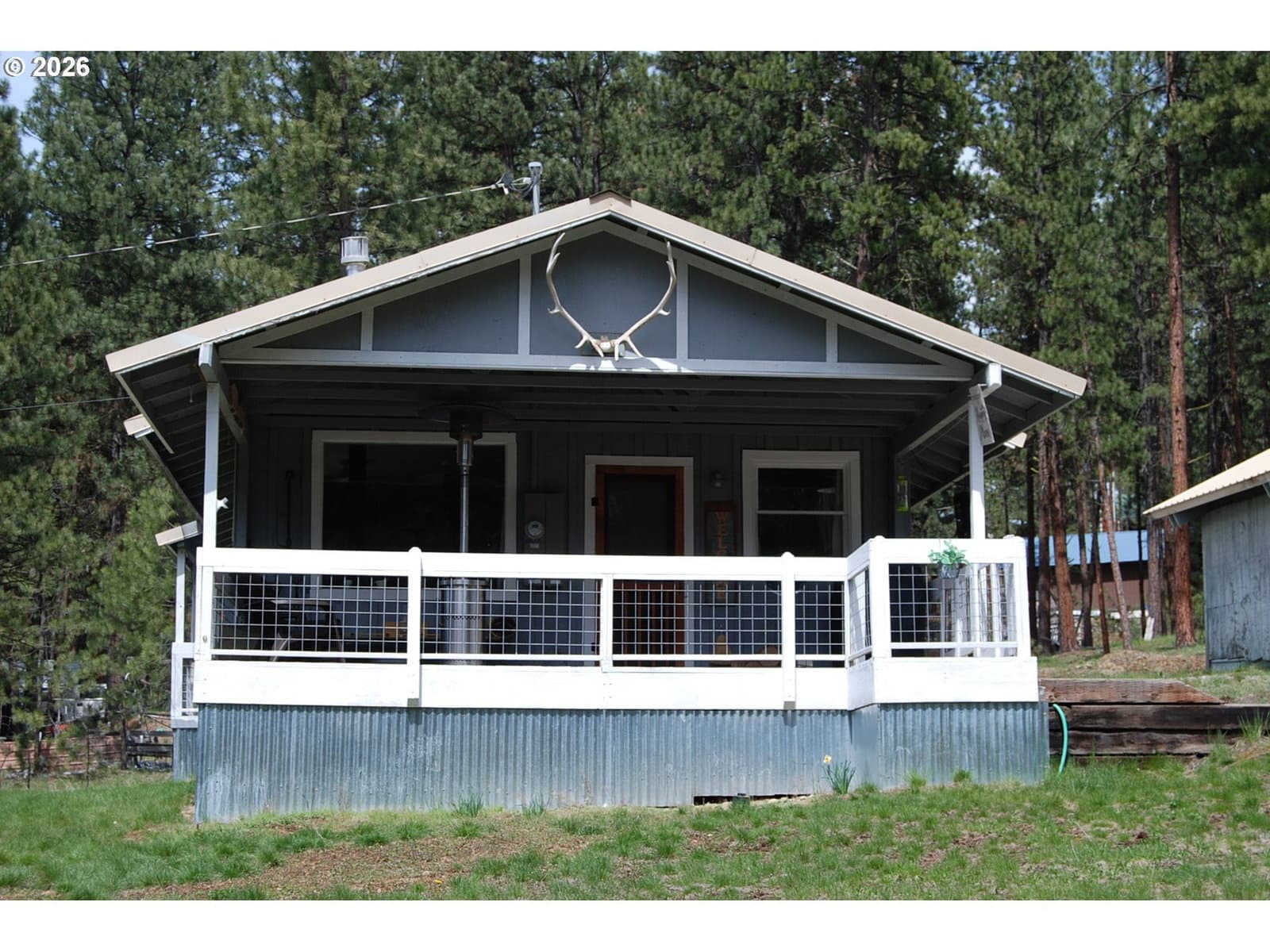 Listing photo 1 of 6