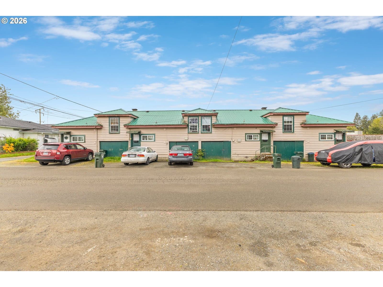 Listing photo 1 of 6