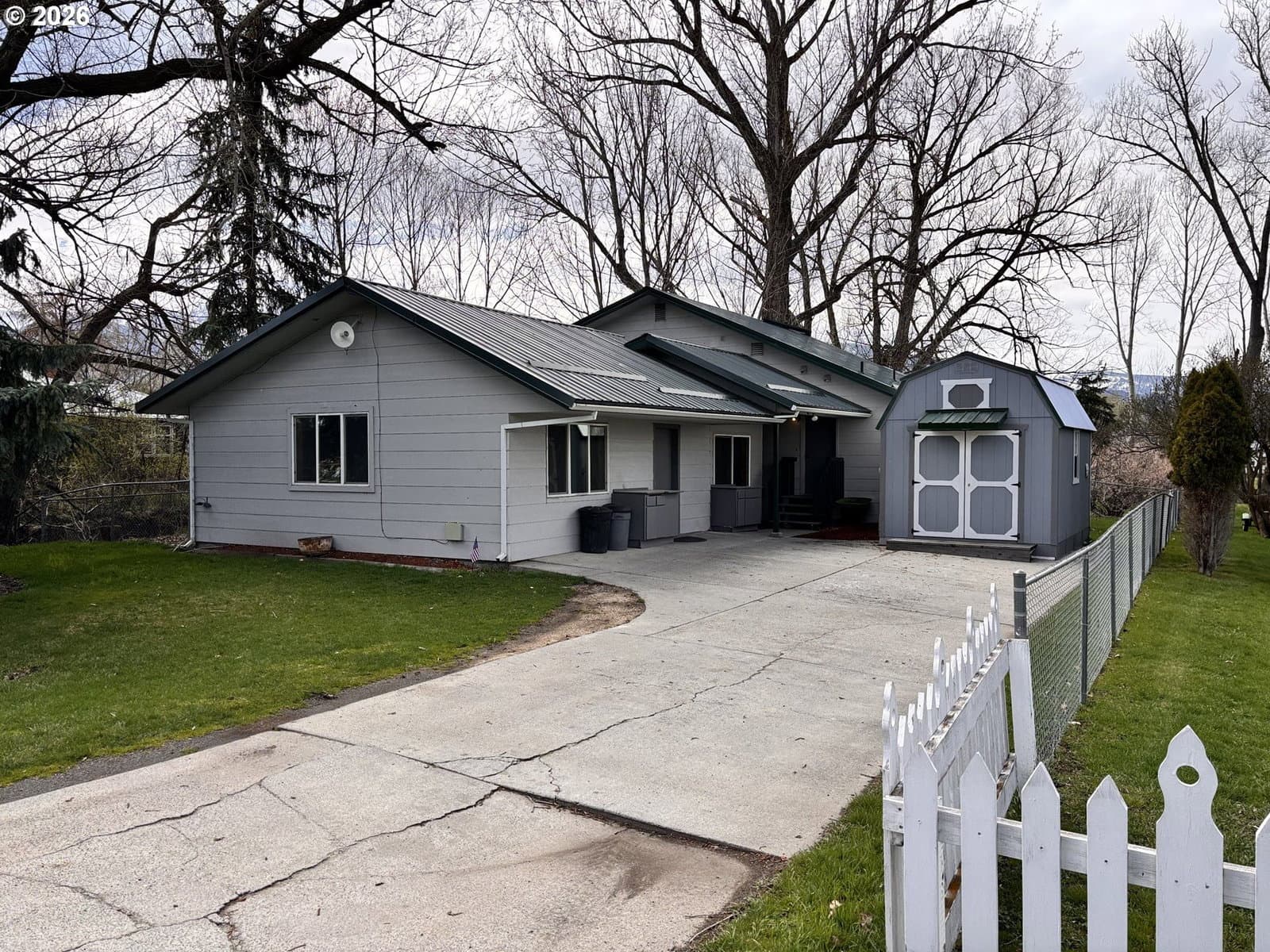 Listing photo 1 of 6