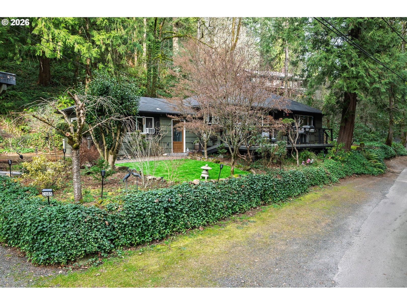 Listing photo 1 of 6