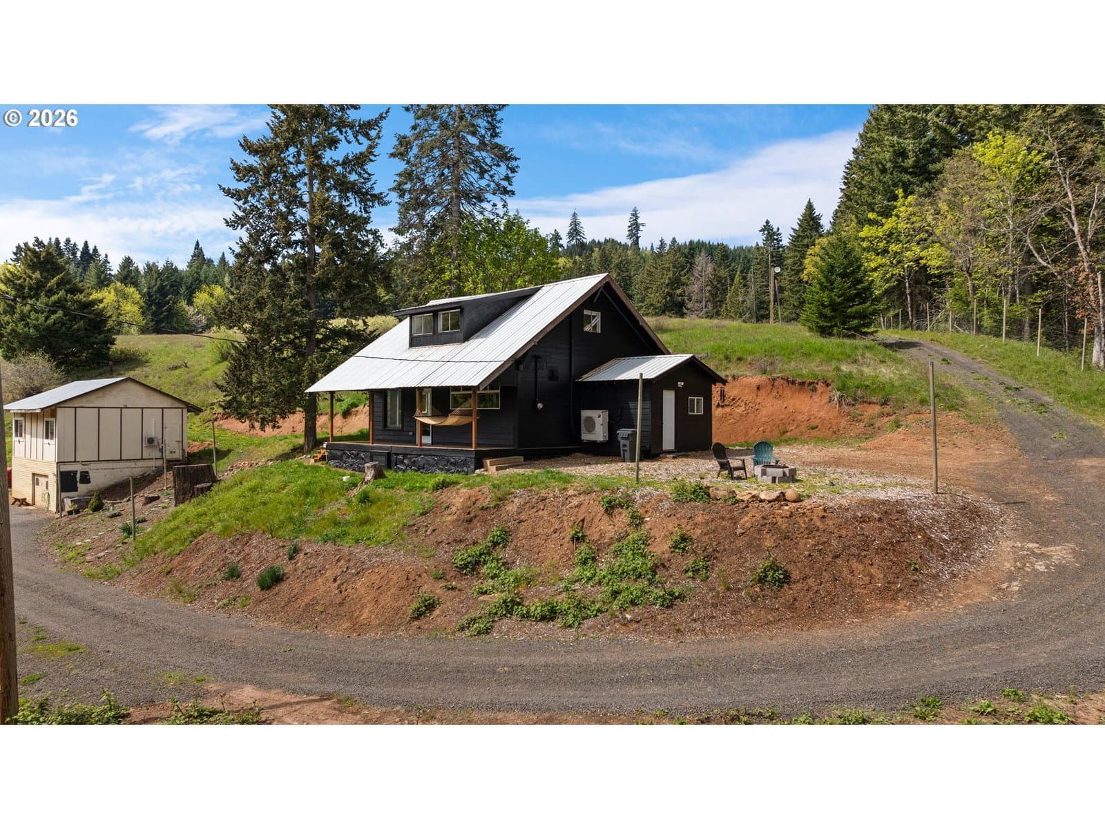 Listing photo 1 of 6