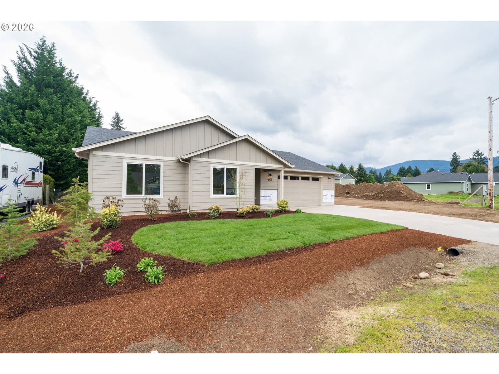 Listing photo 1 of 6