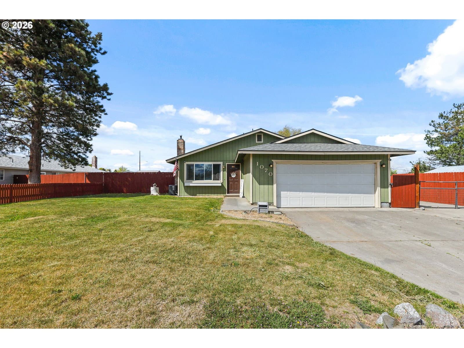 Listing photo 1 of 6