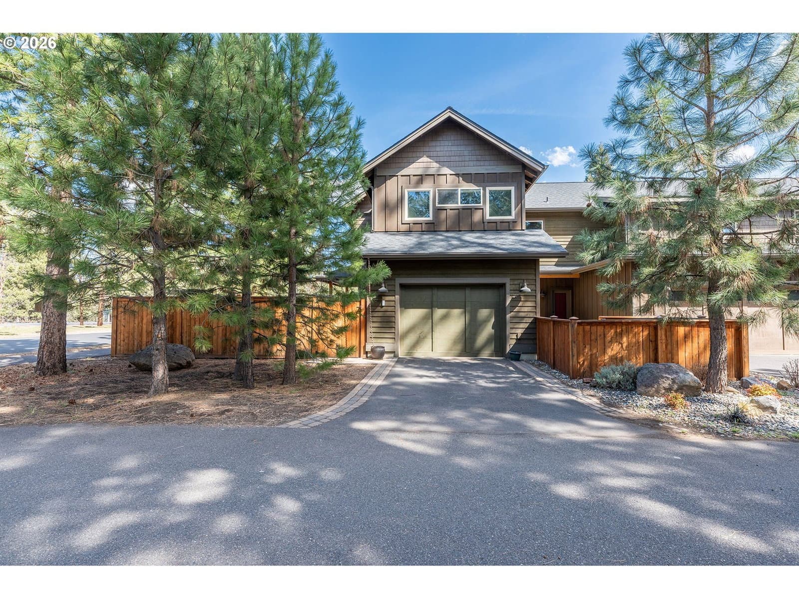 Listing photo 1 of 6