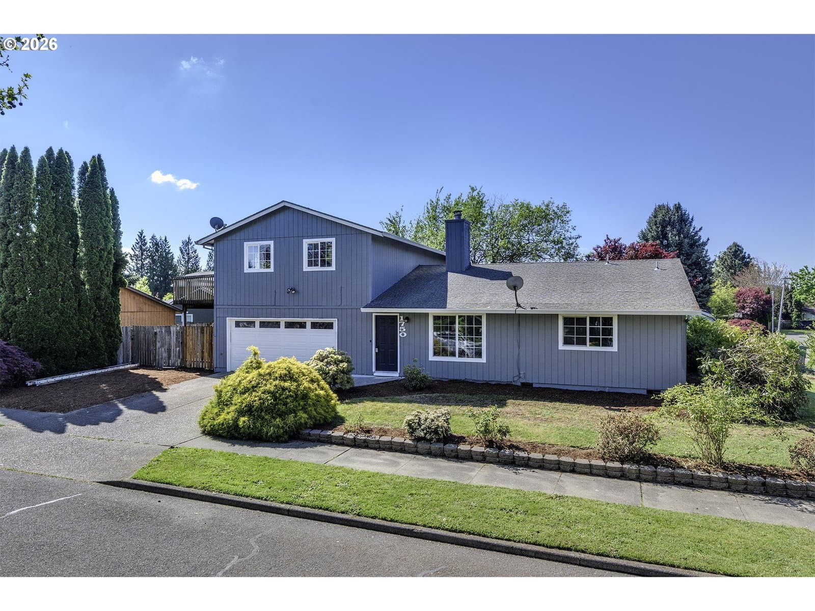 Listing photo 1 of 6