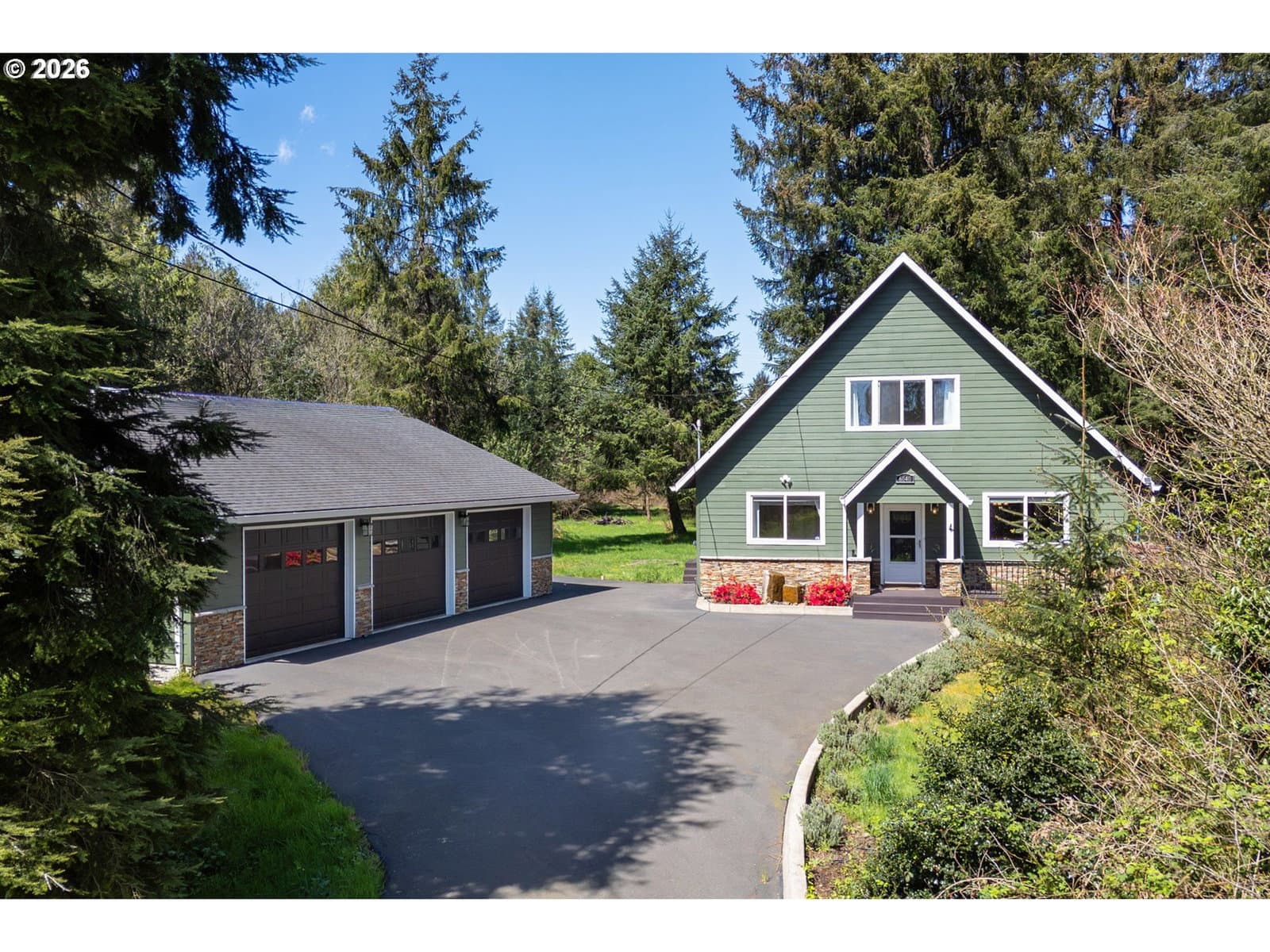 Listing photo 1 of 6