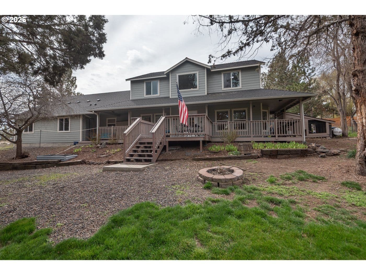 Listing photo 1 of 6