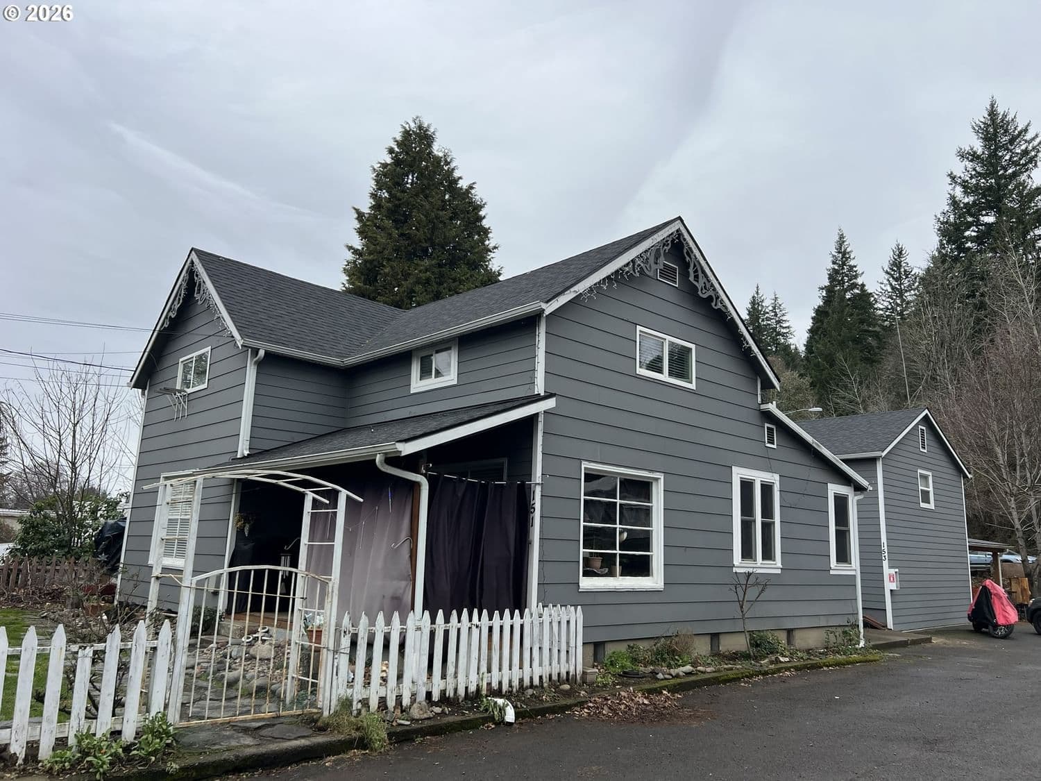 Listing photo 1 of 6
