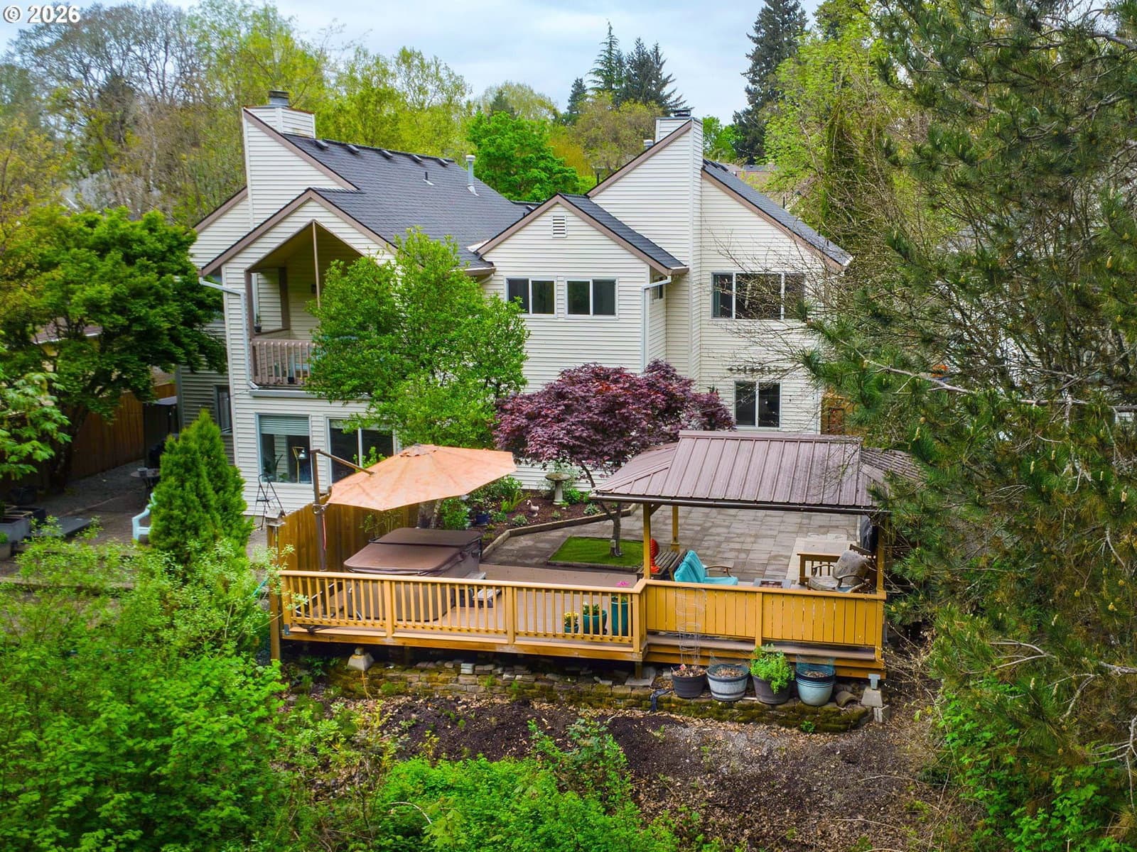 Listing photo 1 of 6