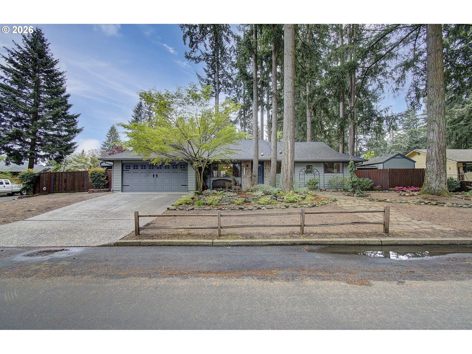 Listing photo 1 of 6