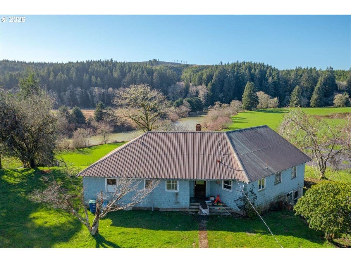 Listing photo 1 of 6