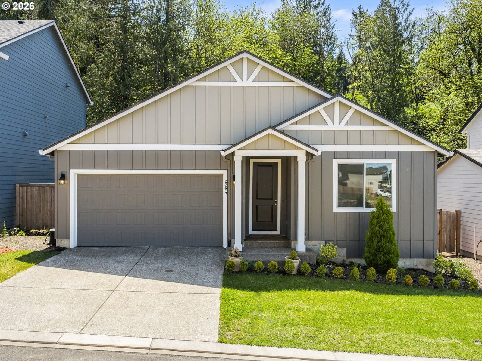 Listing photo 1 of 6