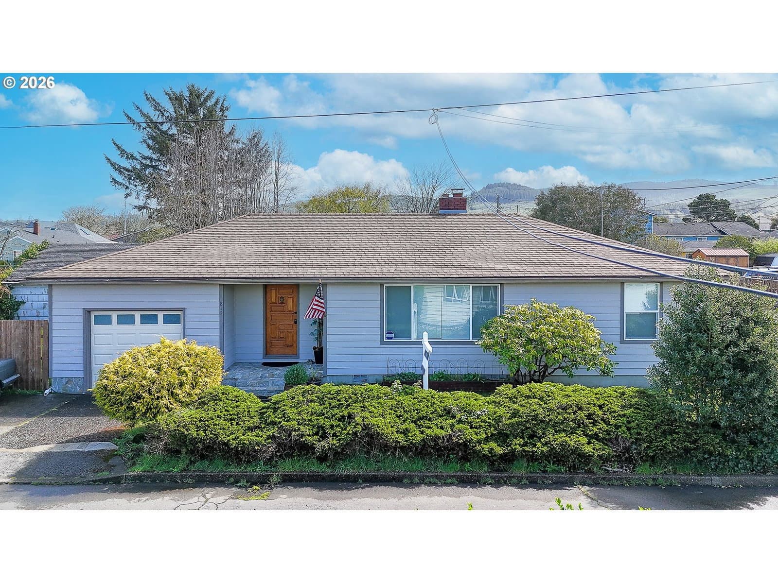 Listing photo 1 of 6