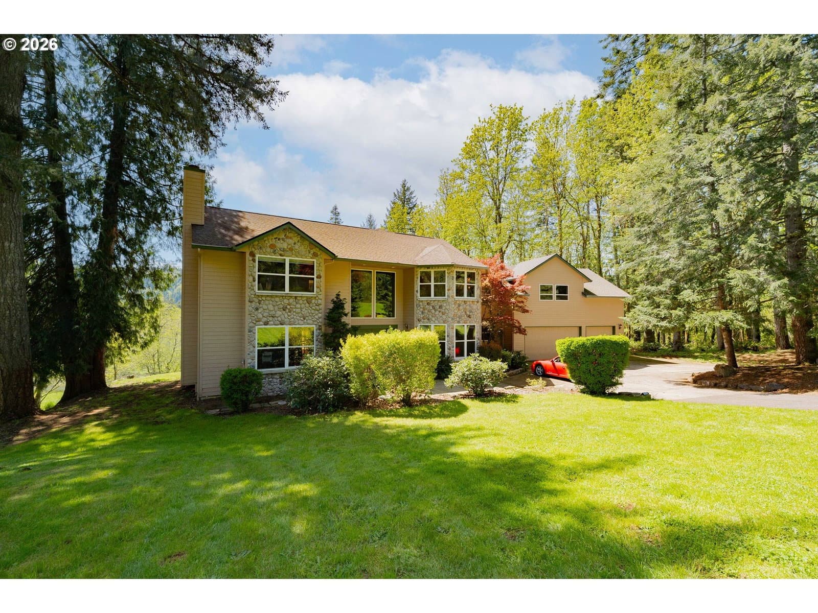Listing photo 1 of 6