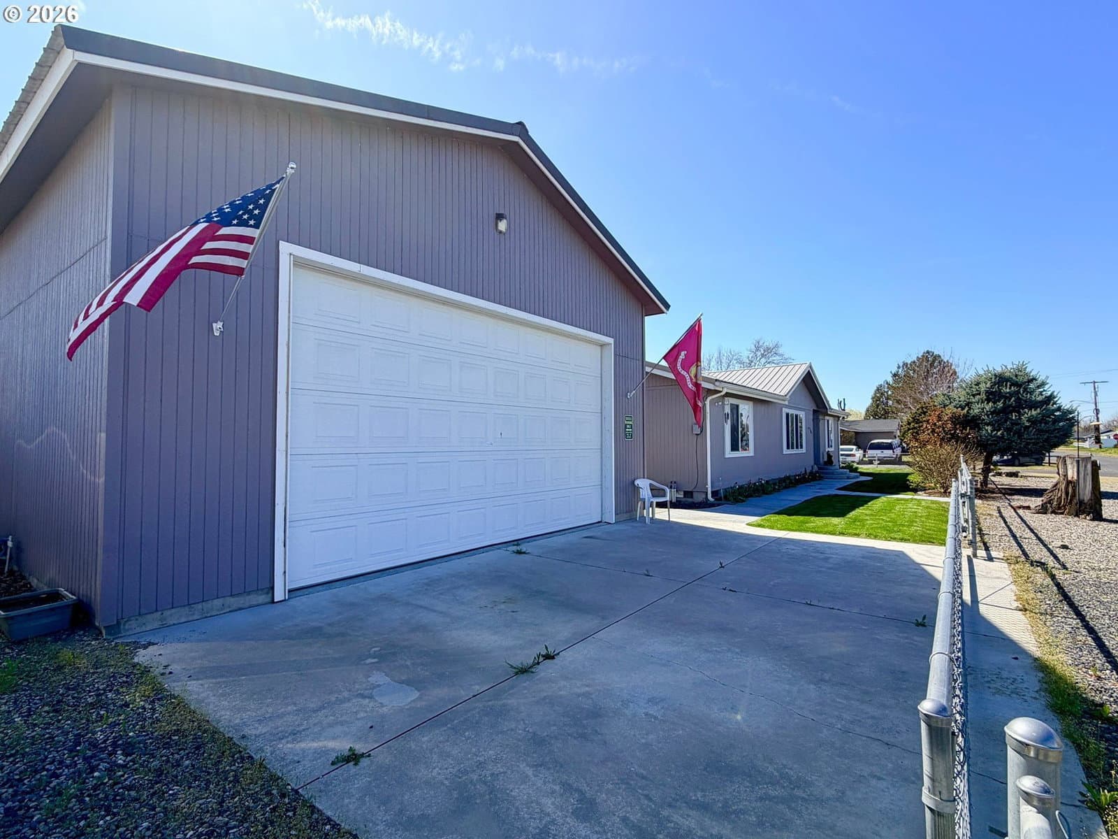 Listing photo 1 of 6