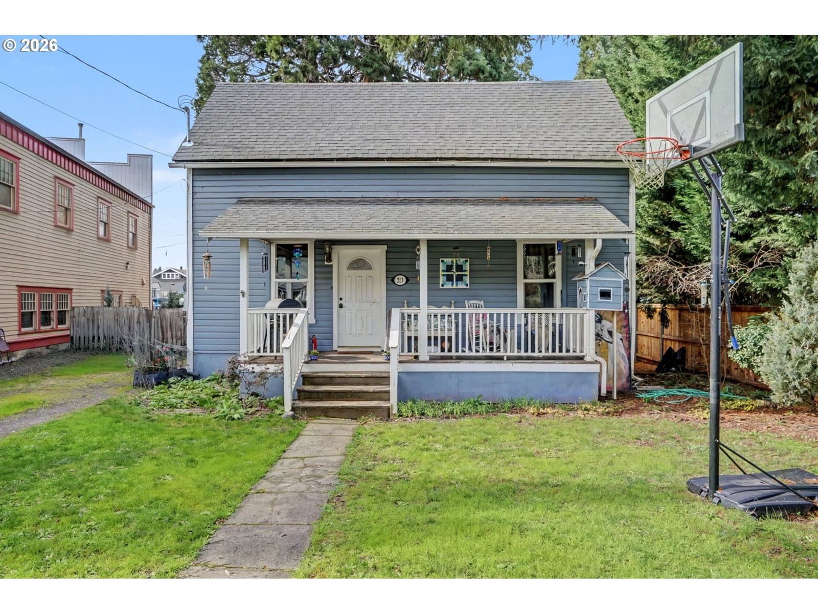 Listing photo 1 of 6