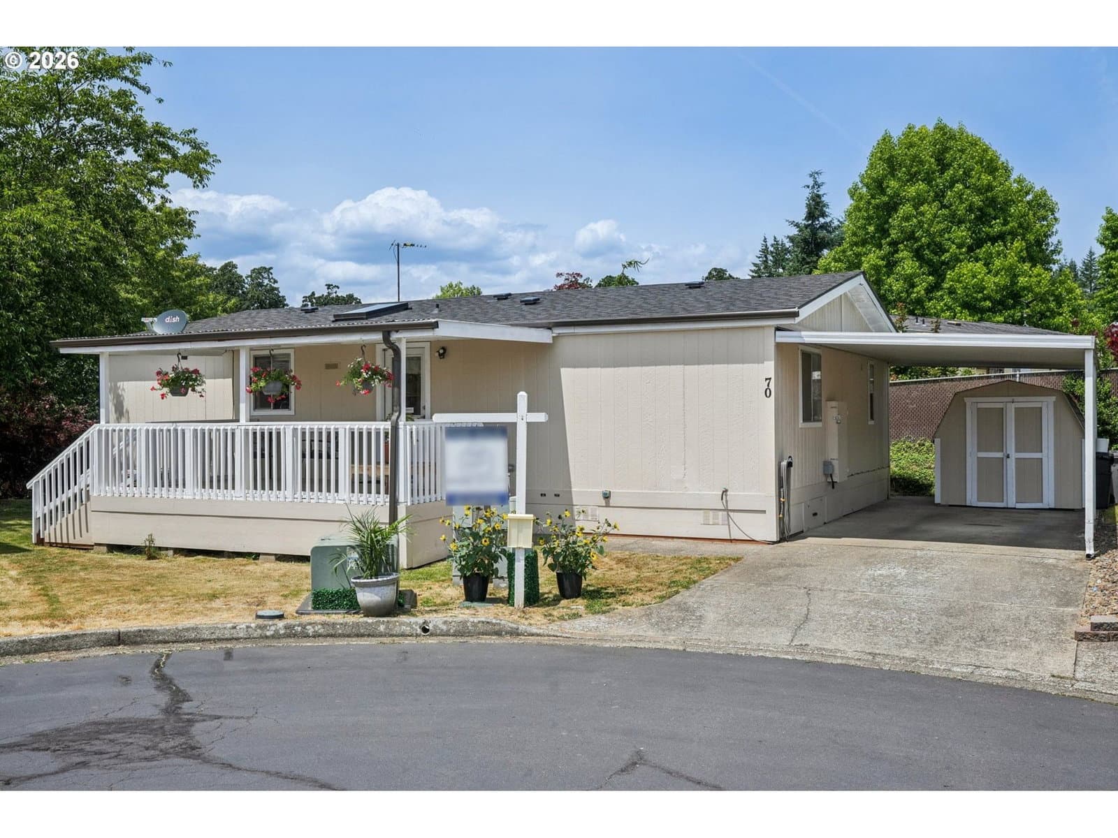 Listing photo 1 of 6