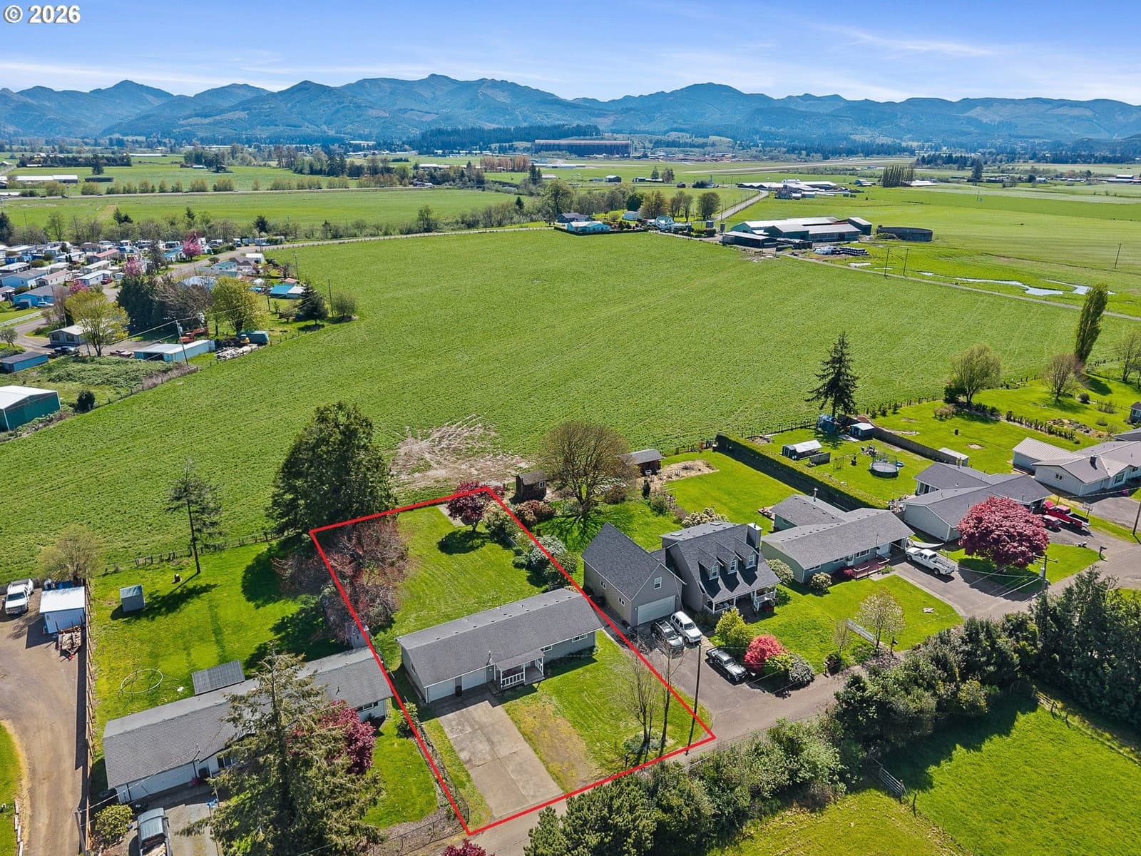 Listing photo 1 of 6